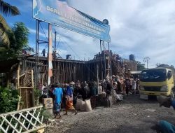 Bersama Masyarakat, Ratusan Jamaah Gotong Royong Cor Dak Lantai 2 Ponpes Darul Ijtihad Arrahmaniyyi