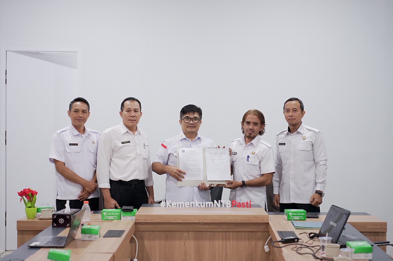 Kanwil Kemenkum NTB Gelar Harmonisasi Dua Raperda dan Raperbup Lombok Timur, Perkuat Literasi dan SPM