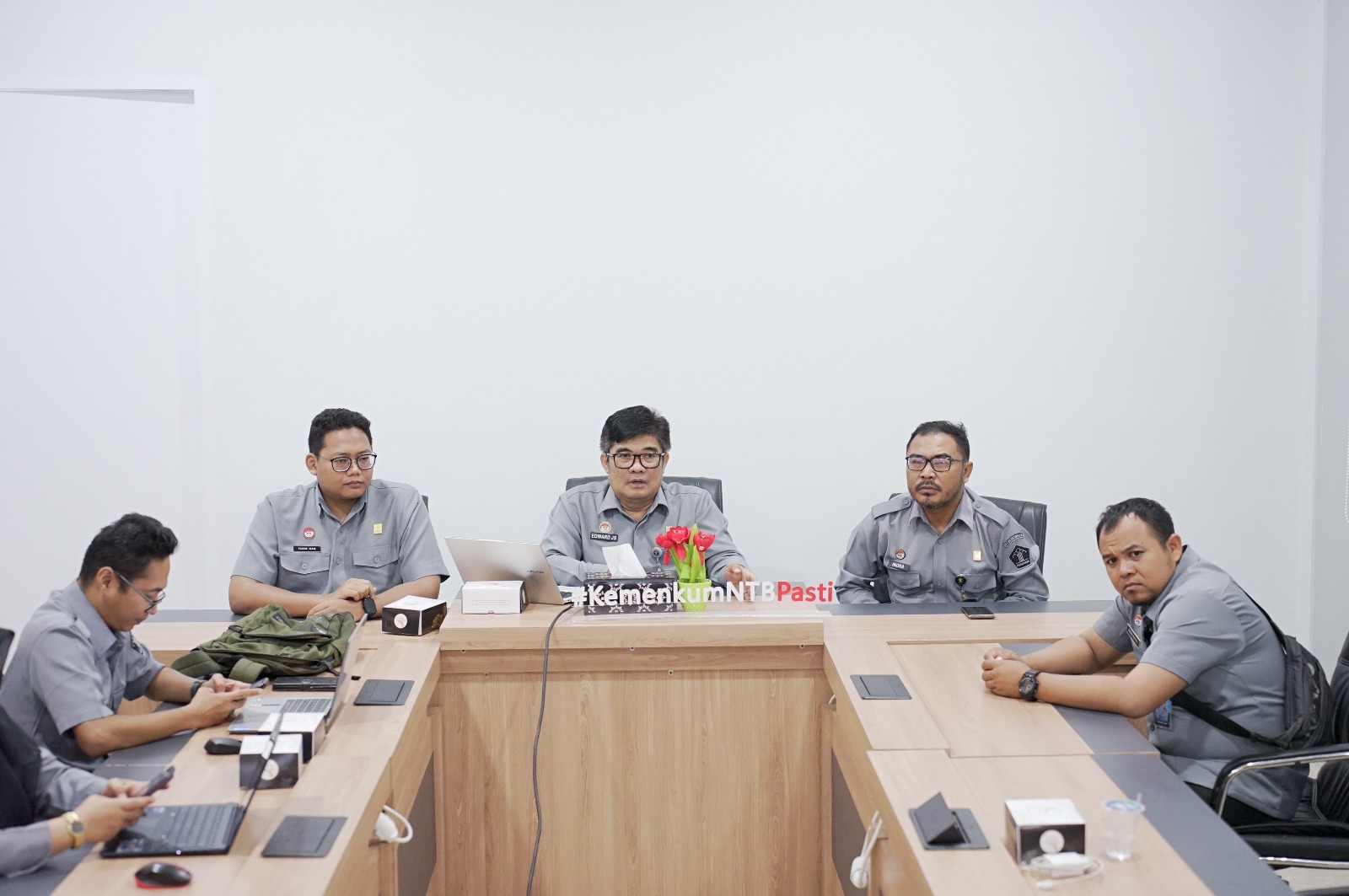 Dorong Pelayanan Publik Berkualitas, Kanwil Kemenkum NTB Gelar FGD Evaluasi dan Perbaikan Layanan