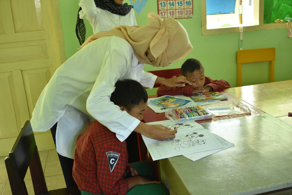7.349 Anak di Lobar Tidak Sekolah