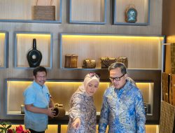 Kunjungi Galeri Dekranasda Lobar, Wamen Bima dan Istri Terpukau Hasil Kerajinan Lokal