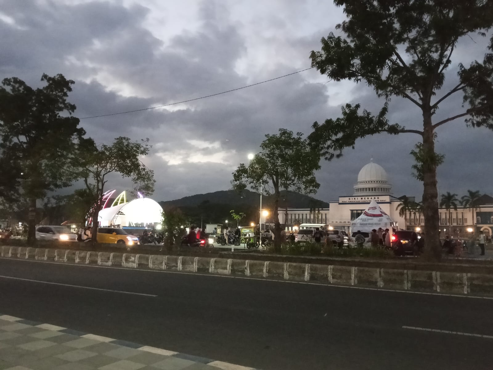 Sebelum di Tangkap KPK, Bupati Sempat Nobar Final Piala Dunia
