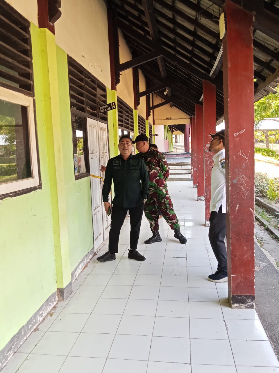 Komisi III DPRD Lobar Langsung Lobi Komisi X DPR RI Perbaikan Gedung SMAN 1 Gunungsari