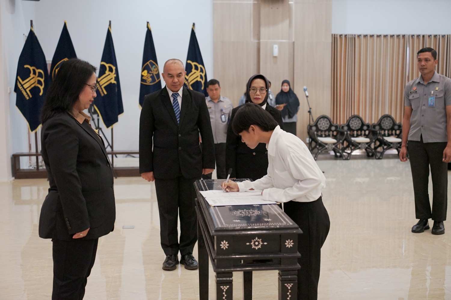 Resmi Jadi WNI, Arda Ernisa Ucapkan Sumpah dan Janji Setia kepada NKRI
