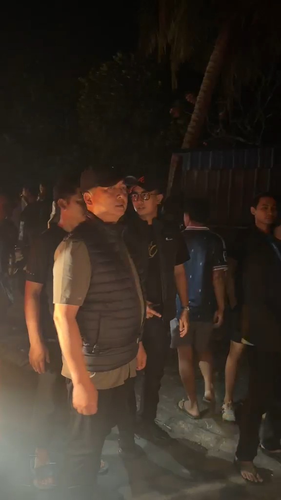 Baru Tiba dari NTT, Gubernur NTB Langsung Turun di Tengah Kebakaran Sade
