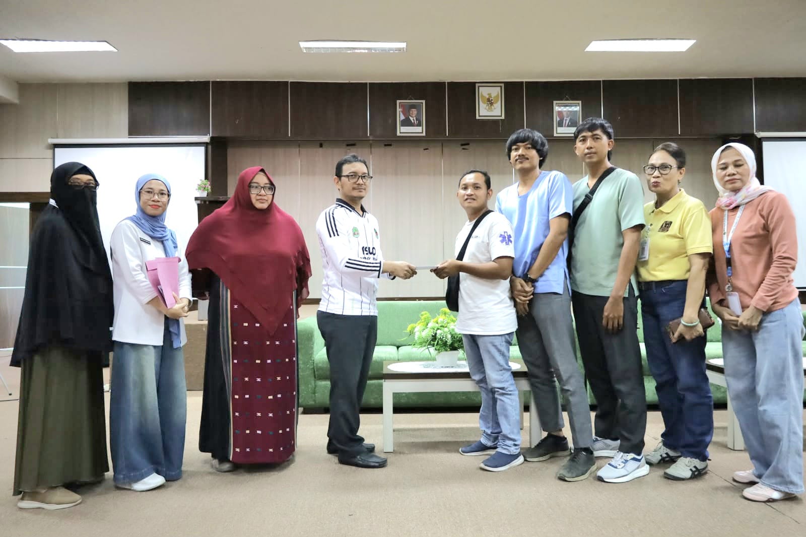 RSUD KLU Kirim Tenaga Medis Untuk Misi Kemanusiaan Korban Gempa NTT